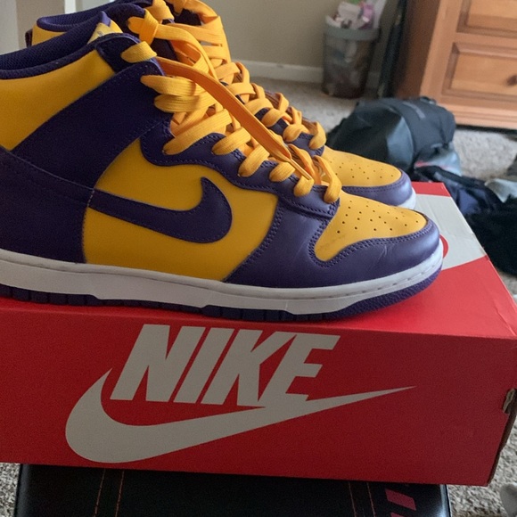 LSU dunks - Picture 3 of 3